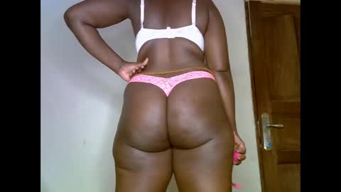 Snapshot of sweetrenne chatting on 02-20-25, 06:35 sweetrenne online show from 02-20-25, 06:35