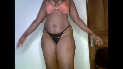 Snapshot of sweetrenne chatting on 02-23-25, 04:39 sweetrenne online show from 02-23-25, 04:39