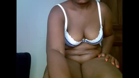 Snapshot of sweetrenne chatting on 09-15-25, 10:04 sweetrenne online show from 09-15-25, 10:04