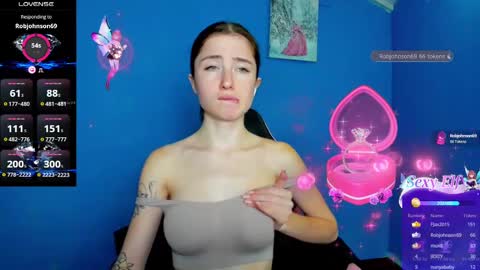 Snapshot of sweets_alma chatting on 02-22-25, 10:18 sweets_alma online show from 02-22-25, 10:18