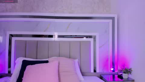 Snapshot of sweetsalome_01 chatting on 06-06-26, 12:54 sweetsalome_01 online show from 06-06-26, 12:54