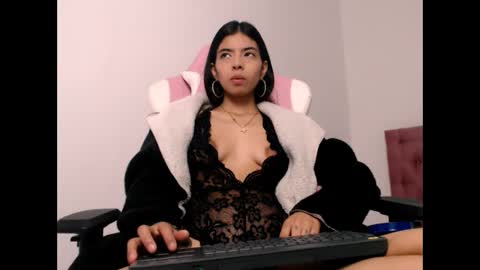 sweetscaarlett online show from 03-25-26, 02:12