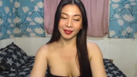 Snapshot of sweetsensation69xx chatting on 01-01-25, 10:03 Sweet online show from 01-01-25, 10:03