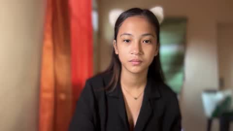 Mia online show from 03-13-26, 12:06