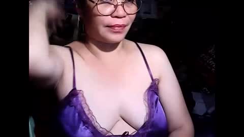 Snapshot of sweetsexyfiona431 chatting on 01-06-26, 02:10 sweetsexyfiona431 online show from 01-06-26, 02:10