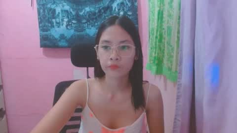 Snapshot of sweetsexygirl20 chatting on 06-29-26, 05:25 Mia online show from 06-29-26, 05:25
