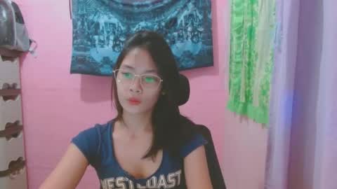 Snapshot of sweetsexygirl20 chatting on 07-10-26, 07:01 Mia online show from 07-10-26, 07:01