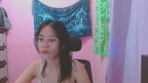 Snapshot of sweetsexygirl20 chatting on 07-19-26, 04:49 Mia online show from 07-19-26, 04:49