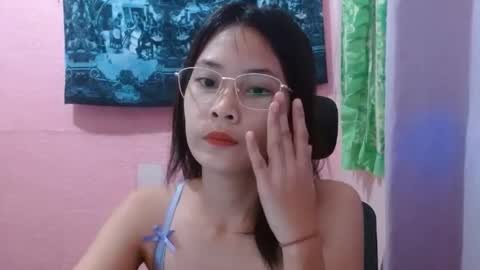 Snapshot of sweetsexygirl20 chatting on 07-23-26, 09:18 Mia online show from 07-23-26, 09:18