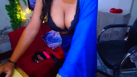 SweetSour online show from 11-30-25, 02:26