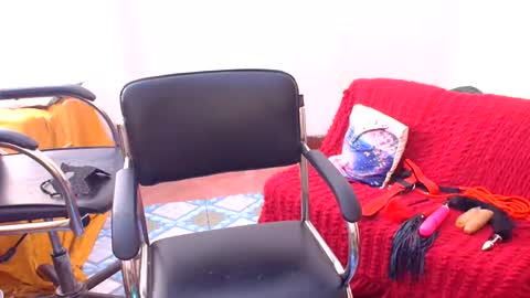 Snapshot of sweetsour18 chatting on 05-26-26, 04:30 SweetSour online show from 05-26-26, 04:30