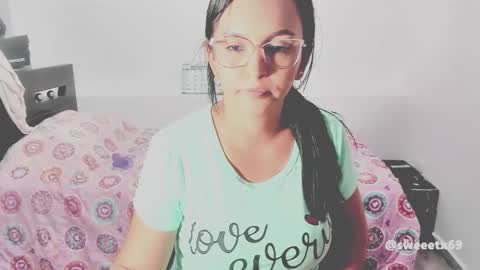 Snapshot of sweetsquirtx23 chatting on 12-22-24, 08:25 lili online show from 12-22-24, 08:25