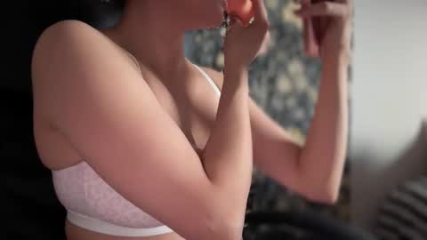 sweetssmashed online show from 11-18-25, 10:25