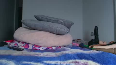 dulce online show from 06-24-26, 07:57