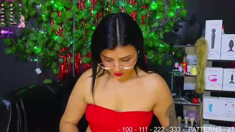 Molly -  INDEPENDENT MODEL online show from 02-11-26, 01:21