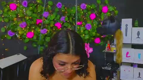 Snapshot of sweett_mollyy chatting on 07-23-26, 09:35 Molly - INDEPENDENT MODEL online show from 07-23-26, 09:35