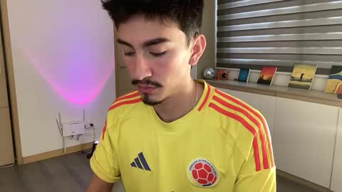 Andy  online show from 11-25-25, 06:19