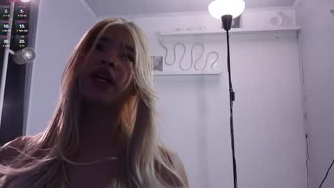 Snapshot of sweettener chatting on 07-11-26, 11:57 You can call me your Princess online show from 07-11-26, 11:57