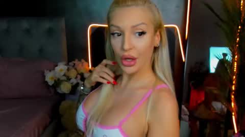 Jessica online show from 09-24-25, 05:05