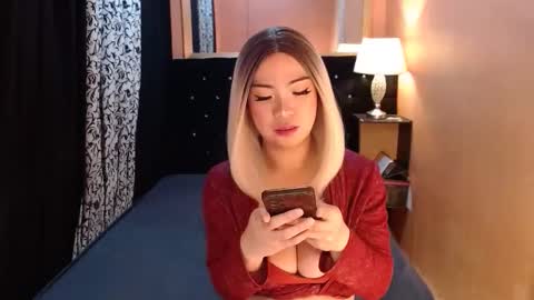 Snapshot of sweettrixiee chatting on 05-25-26, 11:27 Ms trixiee online show from 05-25-26, 11:27