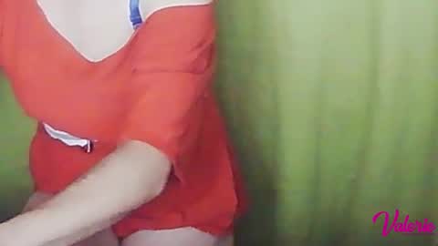 Snapshot of sweetvalerietinybig chatting on 02-18-25, 04:26 Valerie online show from 02-18-25, 04:26