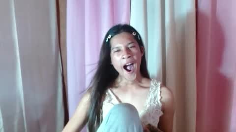 sweetvictoria2000 online show from 11-05-25, 06:57