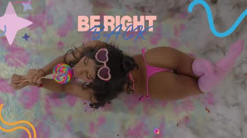 sweetviolet___ online show from 04-30-26, 12:22