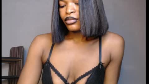 sweetxxboobsx online show from 05-18-26, 08:42