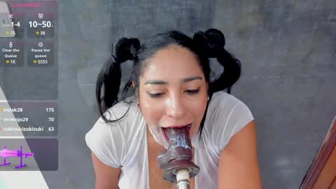 LINA online show from 01-17-25, 02:39