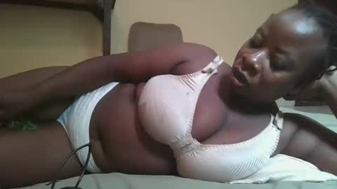 sweetyass25 online show from 04-11-26, 07:56