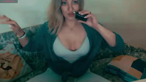 Snapshot of sweetyliza chatting on 04-24-26, 02:47 Liza online show from 04-24-26, 02:47