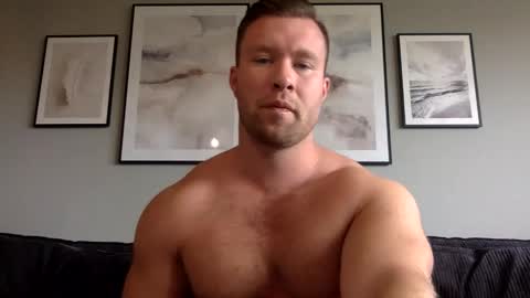 Snapshot of swekingxx chatting on 10-05-25, 10:24 swekingxx online show from 10-05-25, 10:24