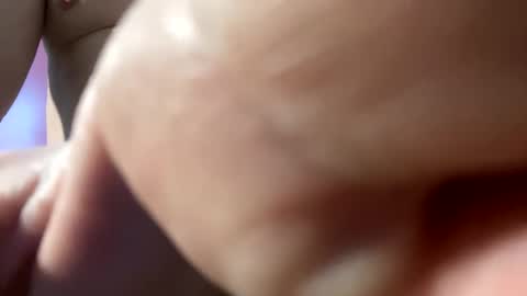 Snapshot of sweld123 chatting on 01-18-25, 04:31 sweld123 online show from 01-18-25, 04:31