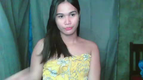 Snapshot of swettie_rhea chatting on 04-23-26, 04:20 Rhea online show from 04-23-26, 04:20
