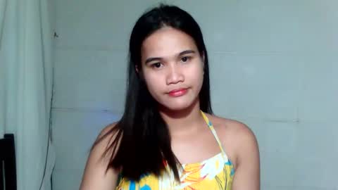 Snapshot of swettie_rhea chatting on 05-06-26, 02:22 Rhea online show from 05-06-26, 02:22