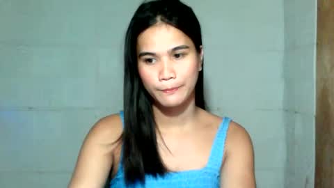 Snapshot of swettie_rhea chatting on 05-09-26, 02:33 Rhea online show from 05-09-26, 02:33