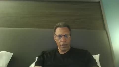 swimmerbod2495 online show from 05-16-26, 06:32