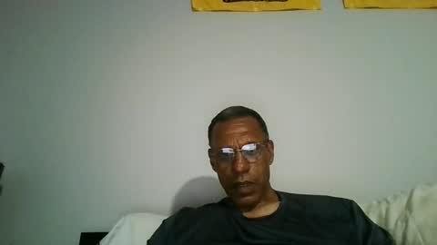 swimmerbod2495 online show from 06-12-26, 06:23