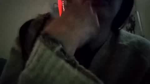 Snapshot of swollenclitneedsdad chatting on 09-23-25, 12:30 swollenclitneedsdad online show from 09-23-25, 12:30