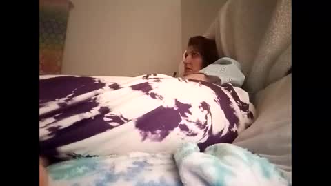 Snapshot of swollenclitneedsdad chatting on 11-08-25, 04:45 swollenclitneedsdad online show from 11-08-25, 04:45