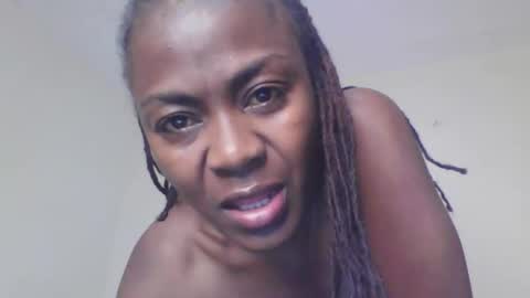 Snapshot of swtebony1 chatting on 04-30-26, 10:58 ALICIA online show from 04-30-26, 10:58