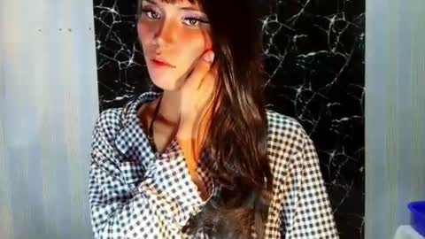 Snapshot of sy_arah chatting on 08-08-26, 10:45 arah online show from 08-08-26, 10:45