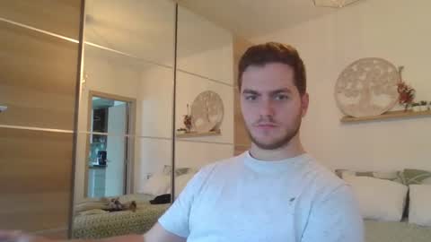 Snapshot of syl092 chatting on 12-09-24, 11:15 syl092 online show from 12-09-24, 11:15