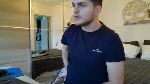 Snapshot of syl092 chatting on 01-08-25, 02:56 syl092 online show from 01-08-25, 02:56