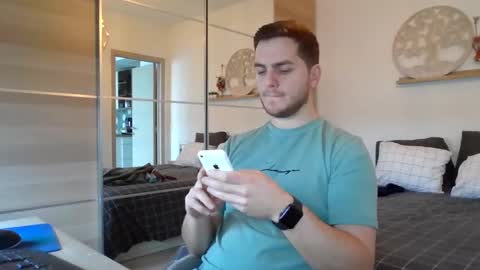 Snapshot of syl092 chatting on 01-09-25, 11:03 syl092 online show from 01-09-25, 11:03