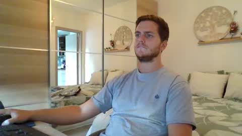 Snapshot of syl092 chatting on 09-09-25, 05:23 syl092 online show from 09-09-25, 05:23