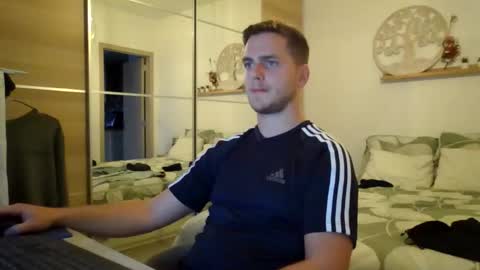 Snapshot of syl092 chatting on 09-24-25, 05:38 syl092 online show from 09-24-25, 05:38