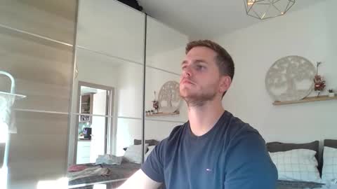 Snapshot of syl092 chatting on 09-30-25, 03:39 syl092 online show from 09-30-25, 03:39