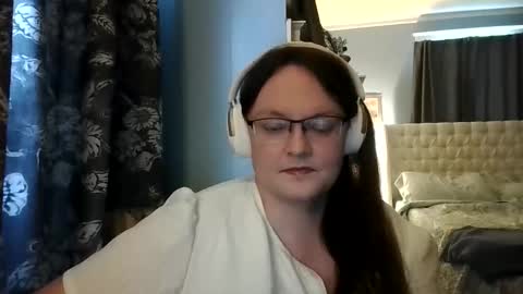 Snapshot of sylviexxxfun chatting on 06-01-26, 05:14 sylviexxxfun online show from 06-01-26, 05:14