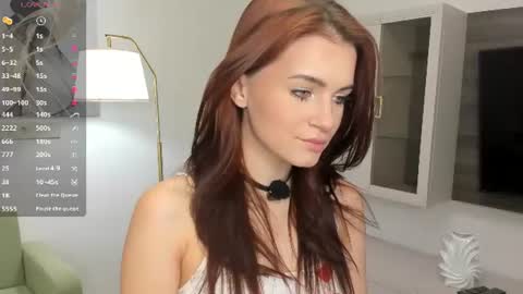Snapshot of synne_glows chatting on 07-24-26, 07:06 Eva online show from 07-24-26, 07:06